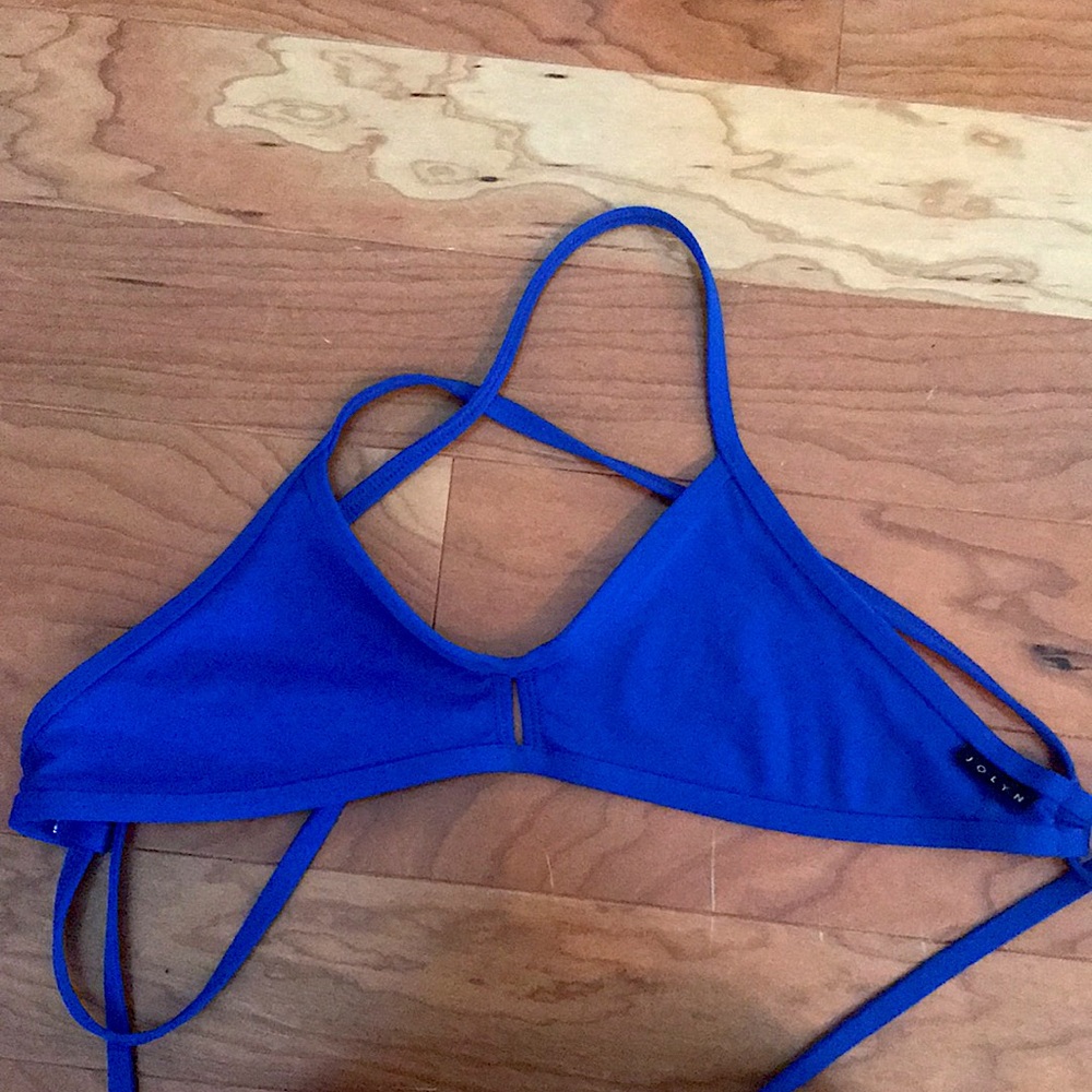 Jolyn bikini top!